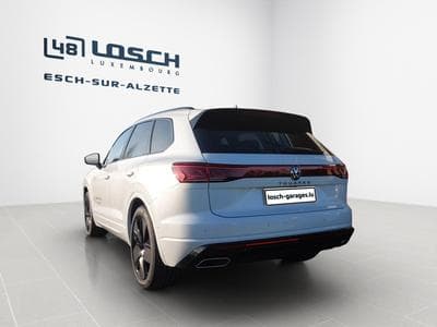 VW Touareg R-Line (2025) - Photo 6