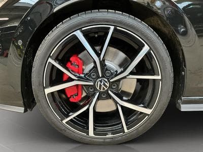 VW Golf GTI+DSG+LED+LM19+P.Tech (2025) - Photo 8