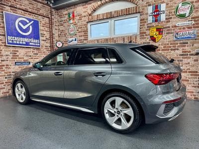 Audi A3 A3 Sportback 35 TFSi 150cv Auto S-LINE (2023) - Foto 2