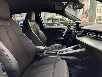 Audi A3 A3 Sportback 35 TFSi 150cv Auto S-LINE (2023) - Foto 8