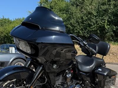 Harley-Davidson CVO Road Glide 117ccm (2022) - Photo 1