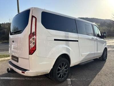 Ford Tourneo 170PS - DIESEL - 8 PLACES (2024) - Foto 5