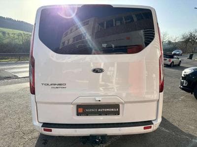 Ford Tourneo 170PS - DIESEL - 8 PLACES (2024) - Foto 6