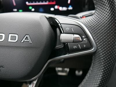 Skoda Kodiaq *NAVI*STANDHEIZUNG*ALCANTARA*TEMPOMAT*RFK*SMARTLINK* (2025) - Photo 13