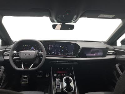 Audi A6 Avant S-Line 2.0 (2025) - Photo 12