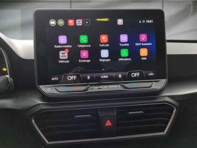 Seat Leon -26% 2.0 TDI 115cv +MIRRORLINK+CAM+LED+Options (2025) - Photo 10