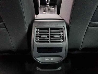 Seat Leon -26% 2.0 TDI 115cv +MIRRORLINK+CAM+LED+Options (2025) - Photo 13