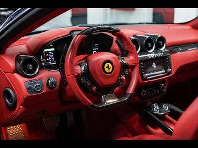 Ferrari FF 6.2 V12 4RM (661 CH) - BLU POZZI (2015) - Foto 9