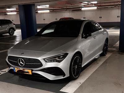 Mercedes CLA 250 e Plug-in Hybrid AMG Line (2024) - Foto 1