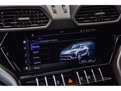 Lamborghini Urus V8 AKRAPOVIC - GRIGIO KERES (2022) - Foto 15