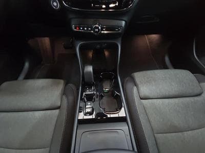 Volvo XC40 B3 Plus Dark / Essence (2025) - Photo 11