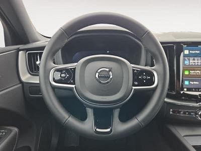 Volvo XC60 B5 Black Edition Plus / Essence (2025) - Photo 12