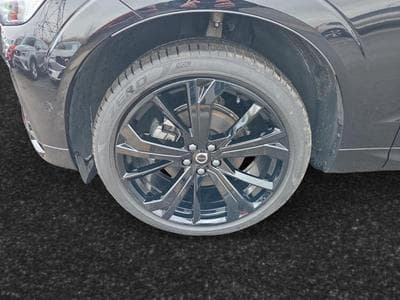 Volvo XC60 B5 Black Edition Plus / Essence (2025) - Photo 14