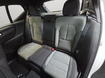 Volvo XC40 B3 Core / Essence (2024) - Photo 13