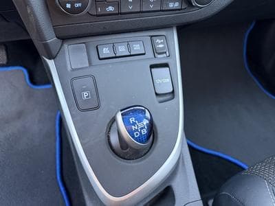 Toyota Auris 1.8 Hybrid (2014) - Foto 14