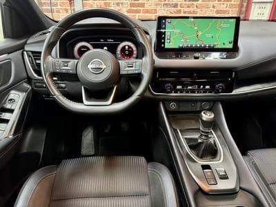 Nissan Qashqai Qashqai 1.4 140cv ToitP/Navig/ClimaA/Cam360/ALU17 (2023) - Foto 4