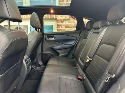 Nissan Qashqai Qashqai 1.4 140cv ToitP/Navig/ClimaA/Cam360/ALU17 (2023) - Foto 6