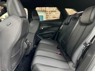 Peugeot 3008 3008 1.5 BlueHDi 131cv Auto ALLURE SiègCh/Navi/LED (2023) - Foto 6