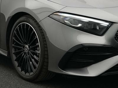 Mercedes A 200 d AMG-Line Multi+Kamera+Night+19"+AHK (2025) - Photo 9