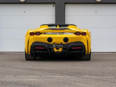 Ferrari SF90 CARBONE | LIFT | CAMERA 360 | JBL | TVA (2023) - Photo 4