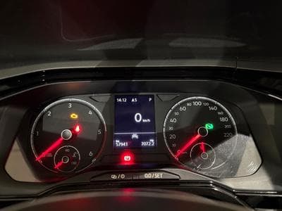 VW Polo 1.6 Comfortline+DSG+Navi (2020) - Photo 2