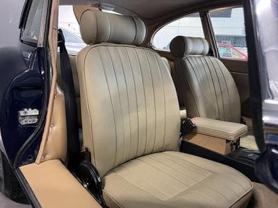 Jaguar E-Type Jaguar E-Type Serie 3 V12 5.3 2+2 (1973) - Photo 12