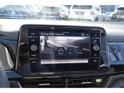 VW T-Roc Cabrio 1.5 TSI R-Line DSG ACC TRAVEL SIDE KEYLESS PARK 1° M. (2025) - Photo 15