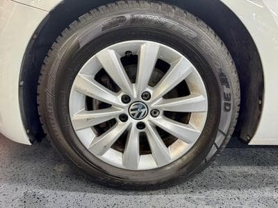 VW Beetle Beetle 2.0 TDi 110cv Navig/ClimaA/Park/jALU16/BT (2015) - Foto 3