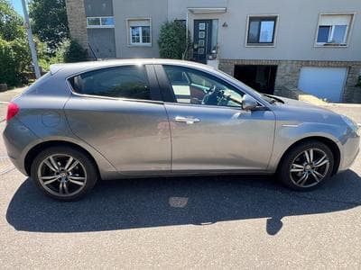 Alfa-Romeo Giulietta Giulietta Super 1,4TB 120cv (2017) - Photo 1