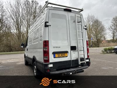 Iveco Daily 35S13 2.3HPI 126cv  L2H2 (2013) - Foto 5