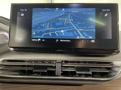 Peugeot 5008 2.0 BLUEHDI 180 EAT8 GT LINE I-COCKPIT GPS 7PL (2022) - Photo 4