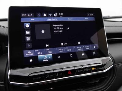 Jeep Compass 1.5 T4 e-Hybrid 131 DCT Altitude (2025) - Foto 10