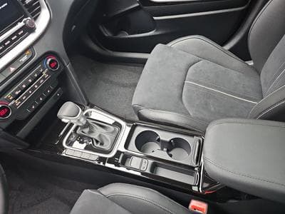 Kia XCeed 1.6 T-GDI DCT 140 GT-LINE (2026) - Photo 9