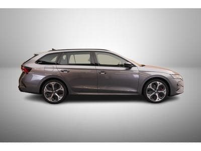 Skoda Octavia 2.0 TSi DSG 265 RS (2025) - Photo 6