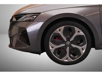 Skoda Octavia 2.0 TSi DSG 265 RS (2025) - Photo 7