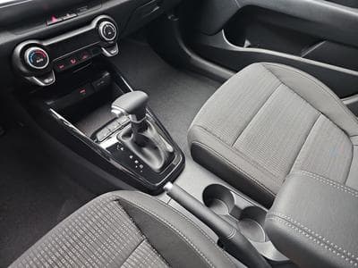 Kia Stonic 1.0 T-GDI 100 DCT Vision (2026) - Foto 11