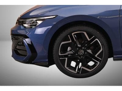 VW Golf 1.5 eTSI mHEV 150 DSG R-Line (2025) - Photo 7