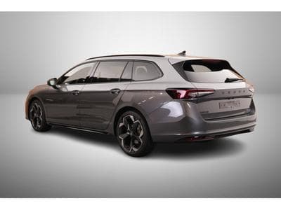 Skoda Superb 2.0 TSi DSG 204 Sportline (2025) - Photo 4