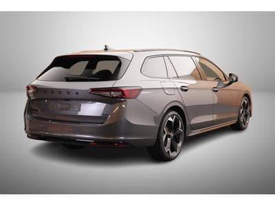 Skoda Superb 2.0 TSi DSG 204 Sportline (2025) - Photo 5