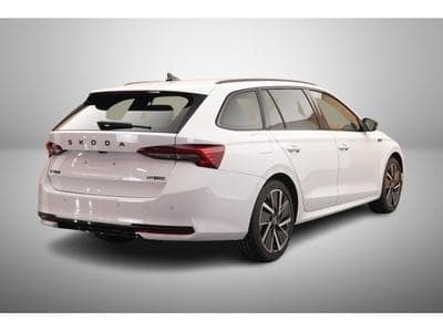 Skoda Octavia 2.0 TSI DSG 150 Sportline (2026) - Photo 4