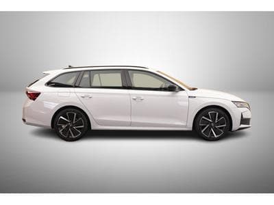 Skoda Octavia 2.0 TSI DSG 150 Sportline (2026) - Photo 5