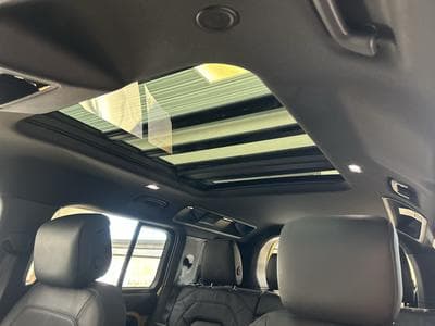 Land-Rover Defender 110 3.0 D350 Trophy Edition +WinterPaket+AHK+HeadUp+TrophyPa (2026) - Foto 12