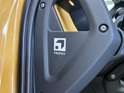 Land-Rover Defender 110 3.0 D350 Trophy Edition +WinterPaket+AHK+HeadUp+TrophyPa (2026) - Photo 13