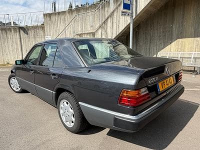 Mercedes E 250 (1992) - Foto 1