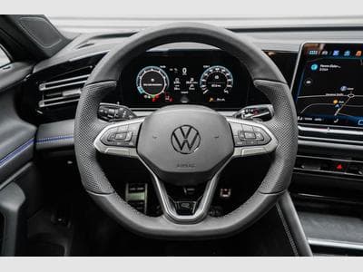 VW Tiguan 2,0 TSI DSG (2025) - Foto 9