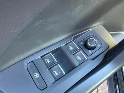 VW T-Cross R-Line Limited (2026) - Photo 11