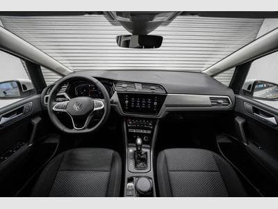 VW Touran 1,5 TSI DSG (2026) - Photo 6