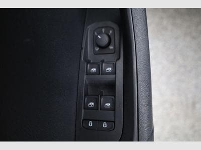 Skoda Karoq Selection (2024) - Photo 9