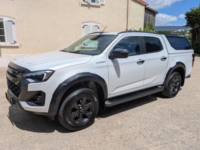 Isuzu D-Max 25 Doublecab V-Cross 4WD (2026) - Foto 1