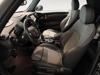 MINI Cooper John Cooper Works (2024) - Photo 6